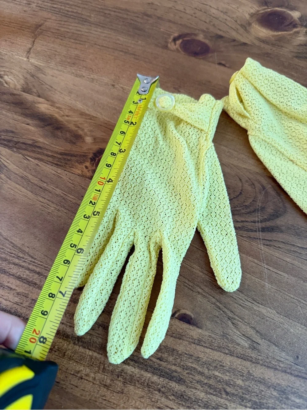 Yellow Vintage-Style Crochet Women's Gloves